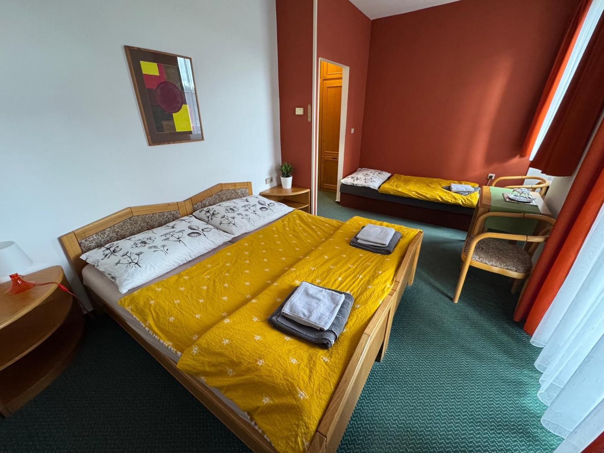 Hotel Lucni Dum Janské Lázně Habitación foto