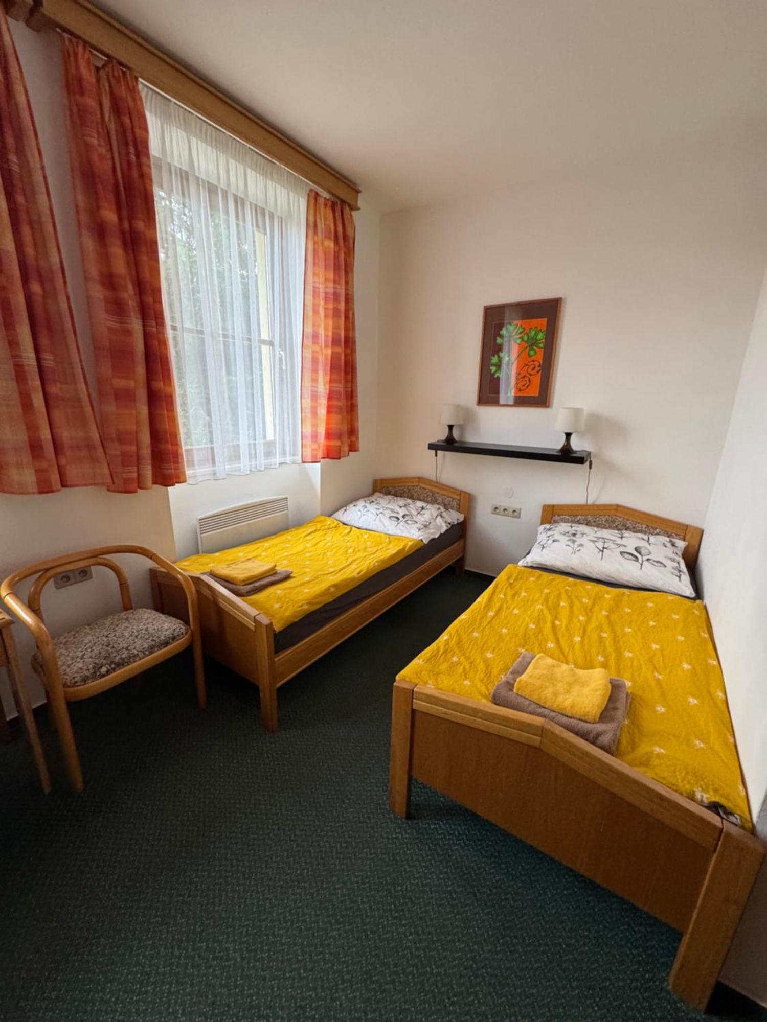 Hotel Lucni Dum Janské Lázně Habitación foto