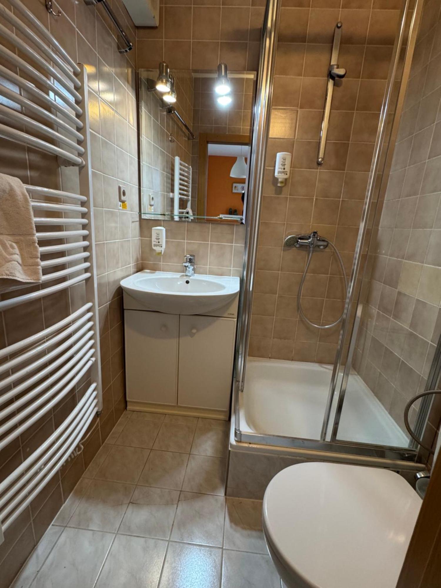 Hotel Lucni Dum Janské Lázně Habitación foto